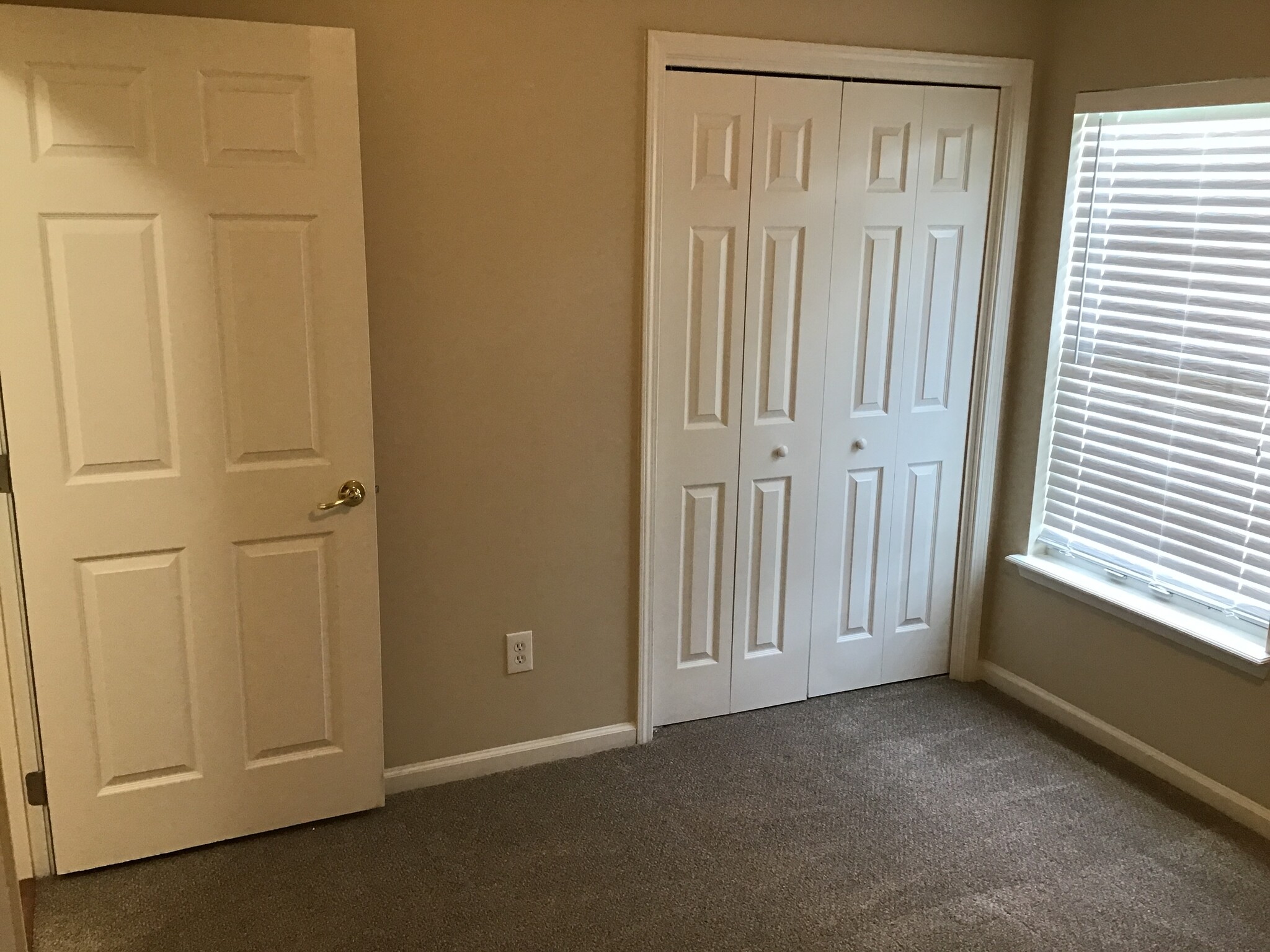 Building Photo - 1530 Roseberry Ct