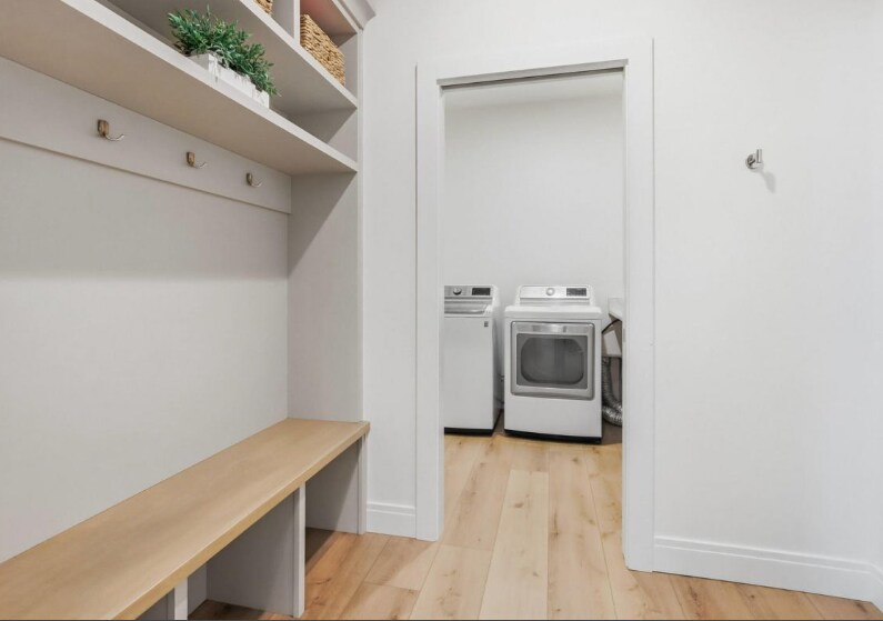 Building Photo - 1 Country Club Ct