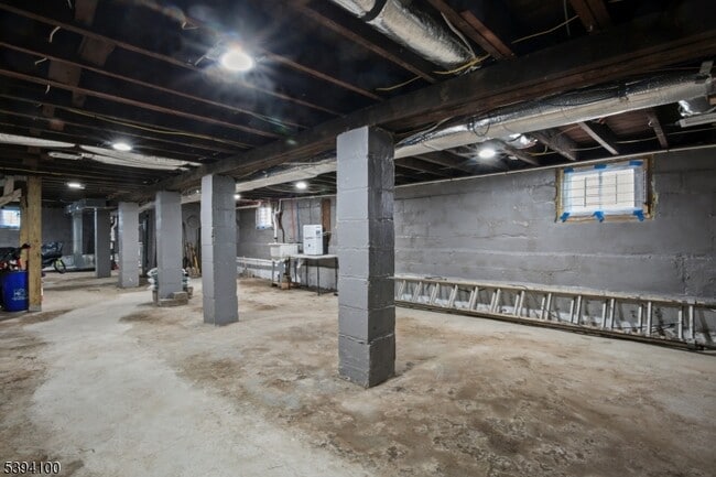 Building Photo - 249 S Burnet St