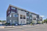 Building Photo - TownHomes Nob Hill