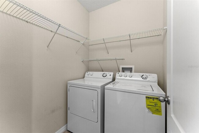 Building Photo - 6524 S Goldenrod Rd
