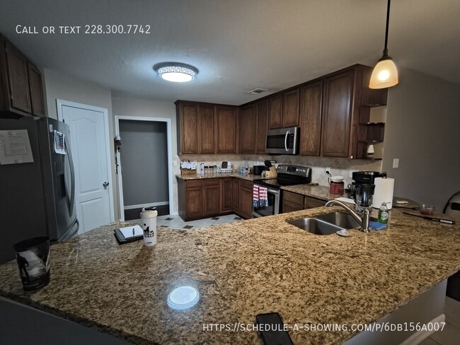 Building Photo - 14348 Atwood Cove