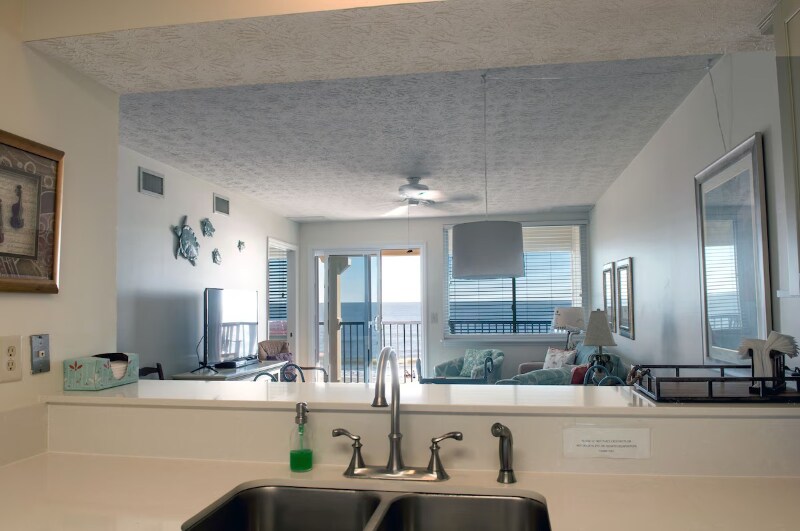 Building Photo - 426 S Fletcher Ave