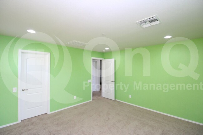 Building Photo - 3159 E Chisum Ln
