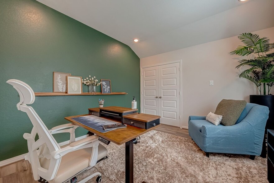 Building Photo - 2114 Cherryvale Dr