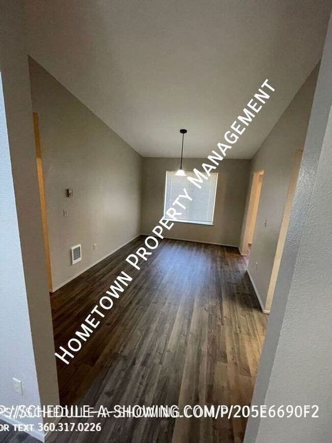 Building Photo - 9614 Espirit Ct SE