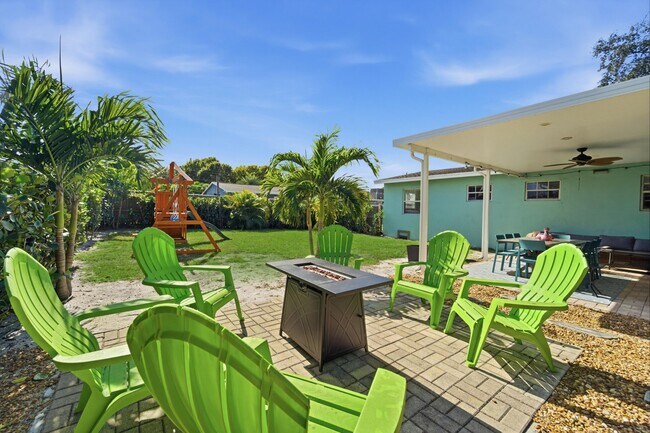 Building Photo - 1424 Willow Rd