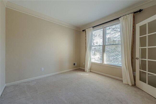 Building Photo - 927 Laurel Wood Ct