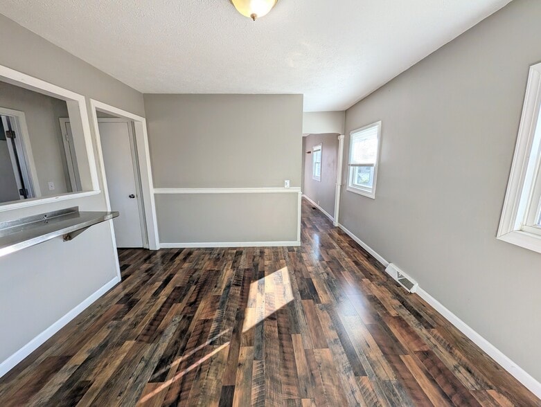 Building Photo - 1232 Grant Pl