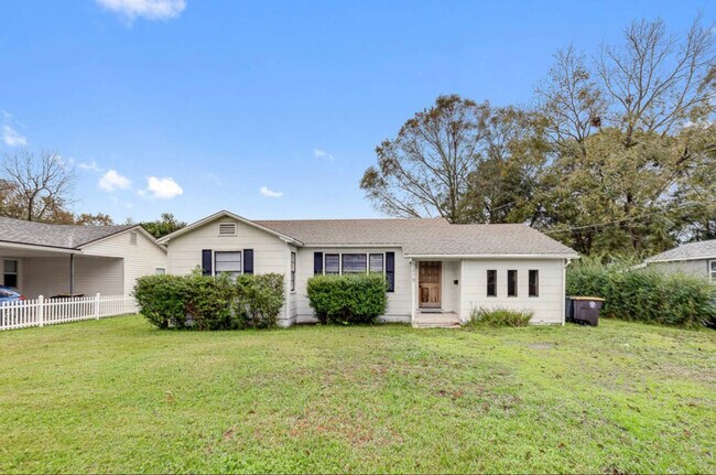 Primary Photo - 5319 Attleboro St