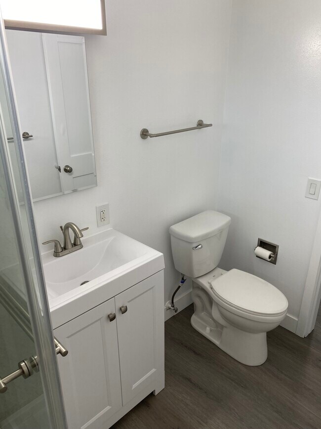 Building Photo - 61880 Verbena Rd