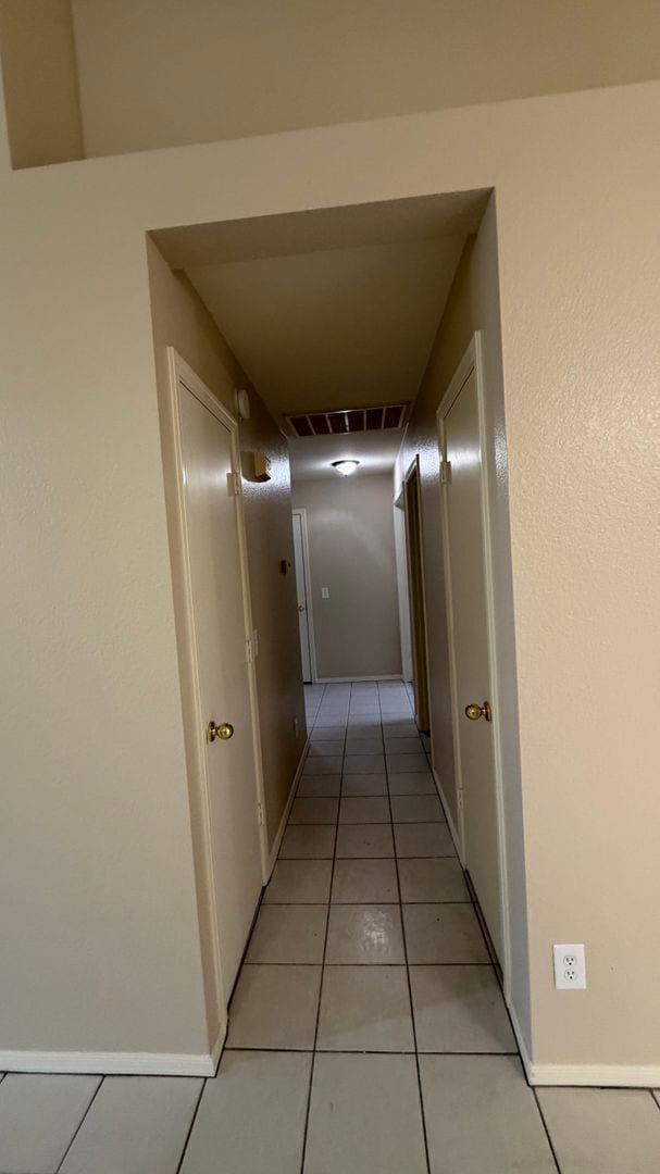 Building Photo - Freshly Painted 3 bedroom/2 bathroom Peoria Home!