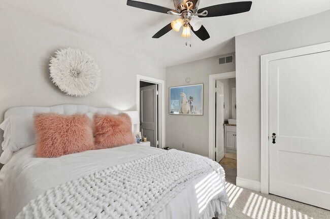 Building Photo - 5807 Vickery Blvd