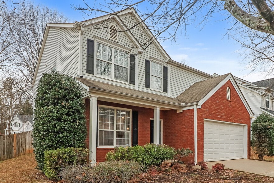 Building Photo - 1610 Silver Oak Dr