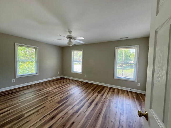 Building Photo - 100 Umstead Dr