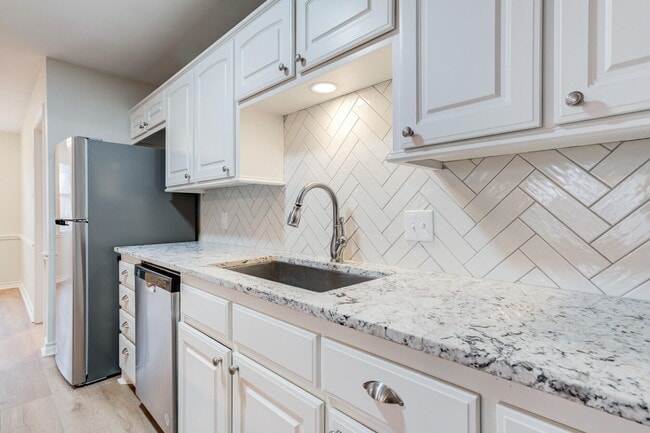 Building Photo - 5309 77th St