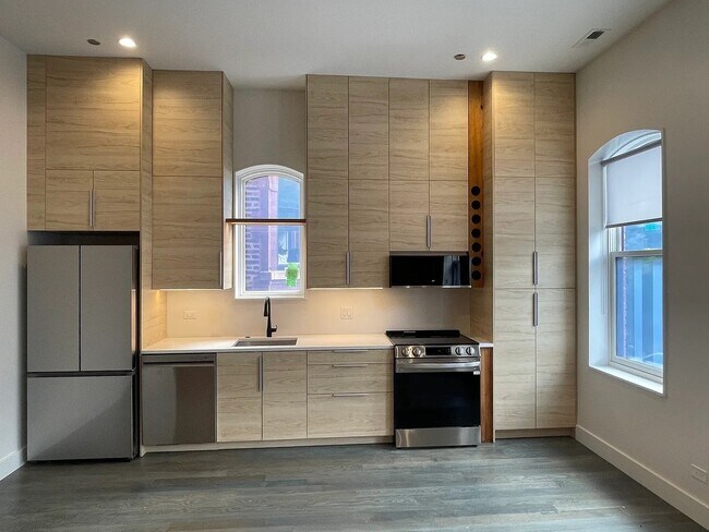 Building Photo - 1057 N Wolcott Ave