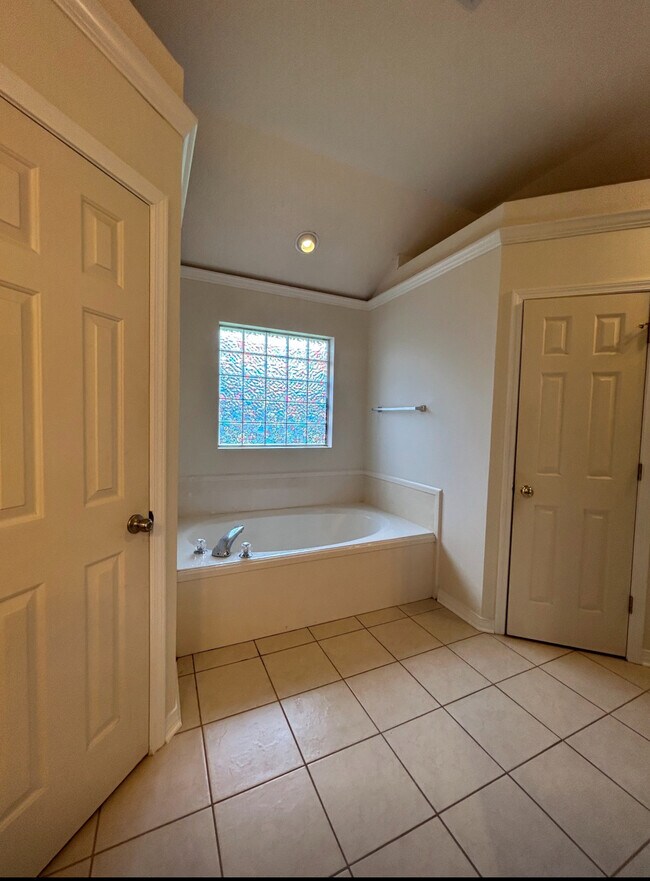 Building Photo - 9543 Bridgeton Ct