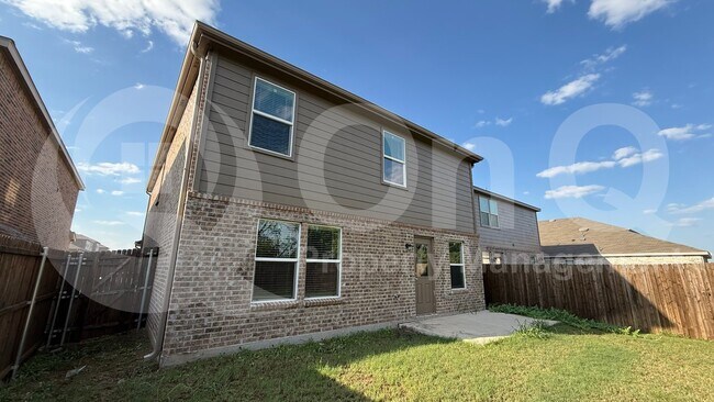 Building Photo - 426 Lake Erie Dr