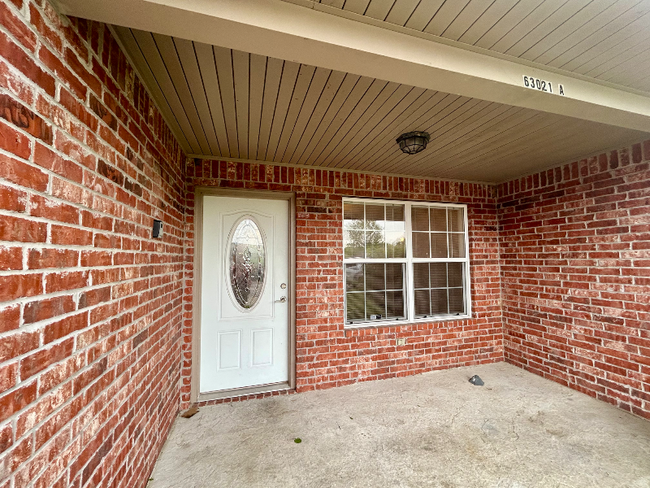 Building Photo - 63021 E 285 Ct
