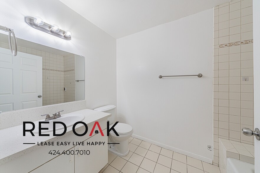 Building Photo - 6928 Agnes Ave