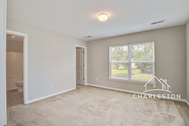 Building Photo - 198 Grand Oaks Dr