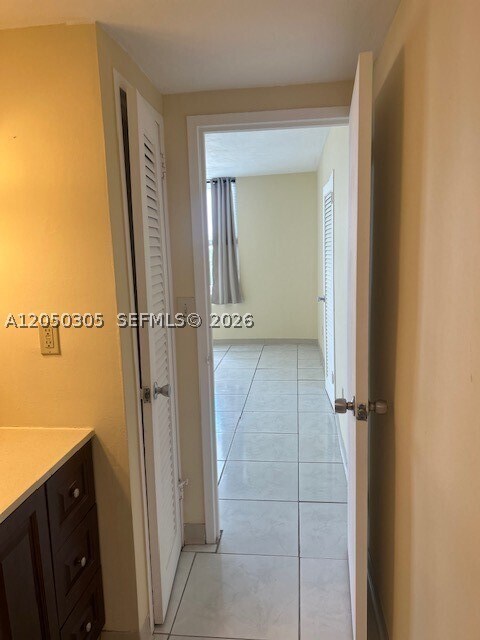 Building Photo - 2899 Collins Ave