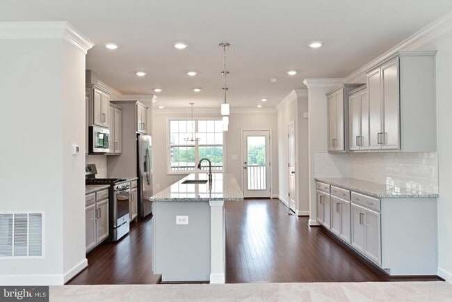 Building Photo - 4404 Fair Lakes Ct