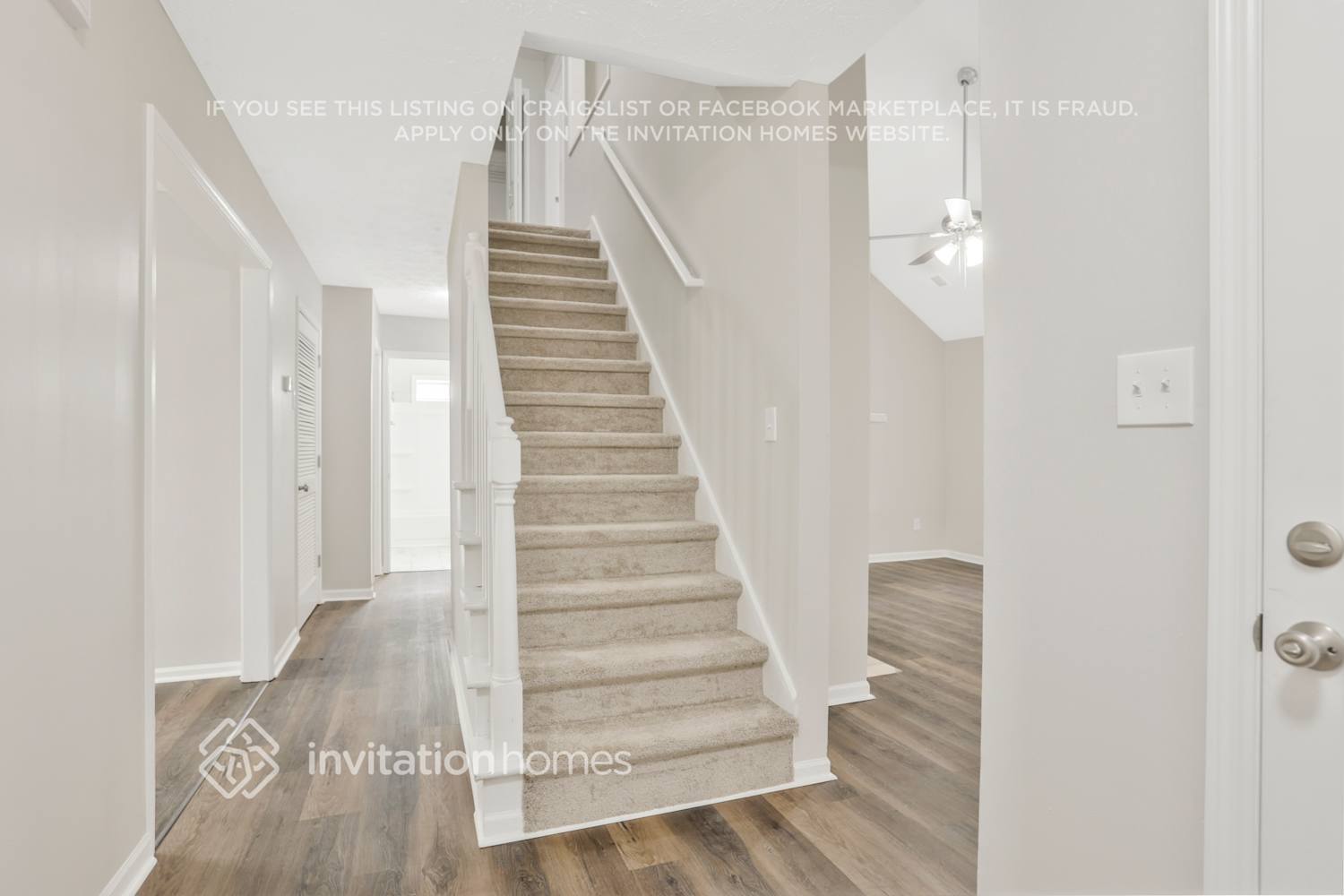 Building Photo - 1052 Autumn Crest Dr