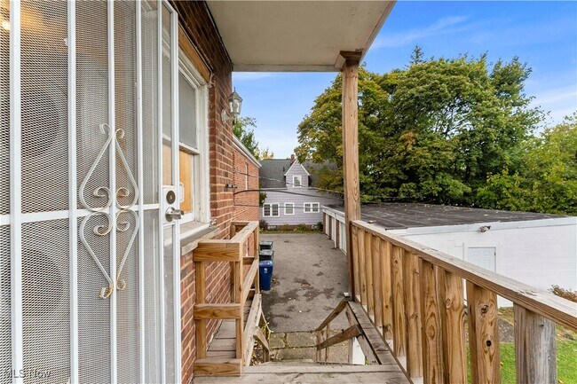 Building Photo - 3895 Kirkwood Rd