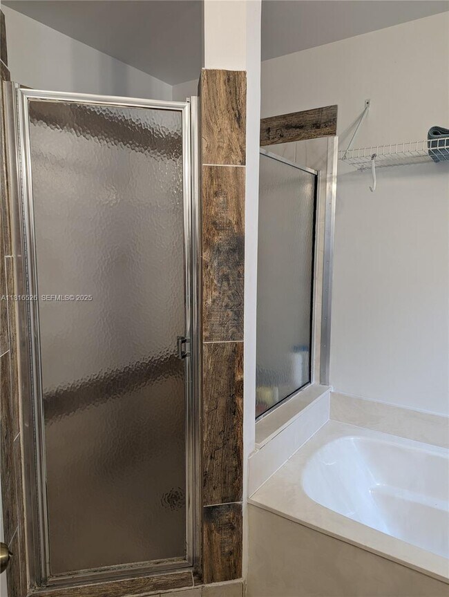 Building Photo - 876 Sand Creek Cir