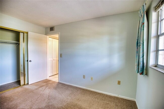 Building Photo - 102 Capri Isles Blvd