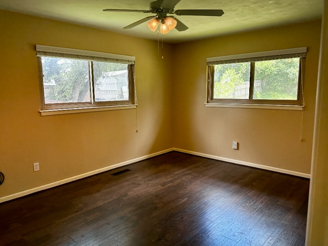 Building Photo - 8919 Whippoorwill Dr