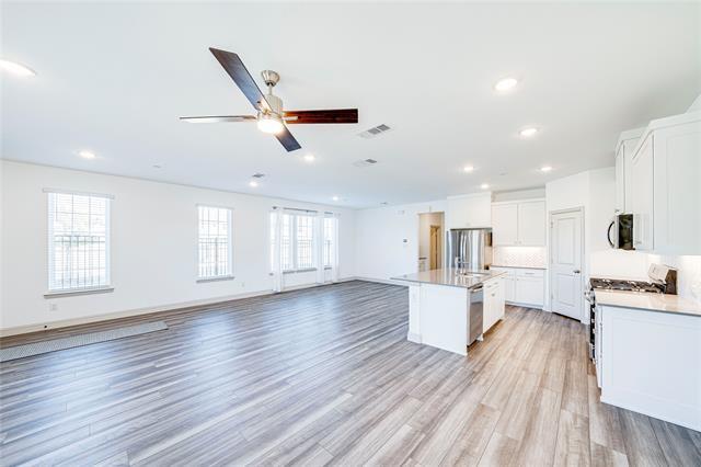 Building Photo - 8888 Samara St