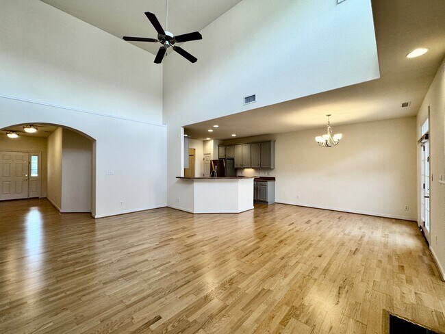 Building Photo - 3-Bedoom 1-Story Condo In Eagle Pointe! St...