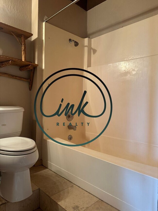 Building Photo - TR331#14-331 TRAMWAY DR #14