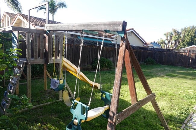 Building Photo - 3195 Edenbank Dr