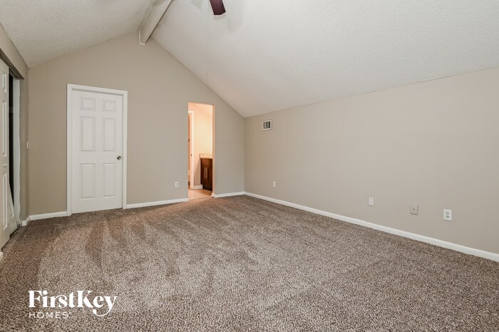 Building Photo - 6835 Candlewood Dr S