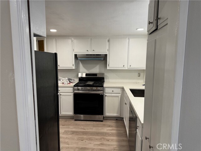 Building Photo - 415 S Tahquitz Ave
