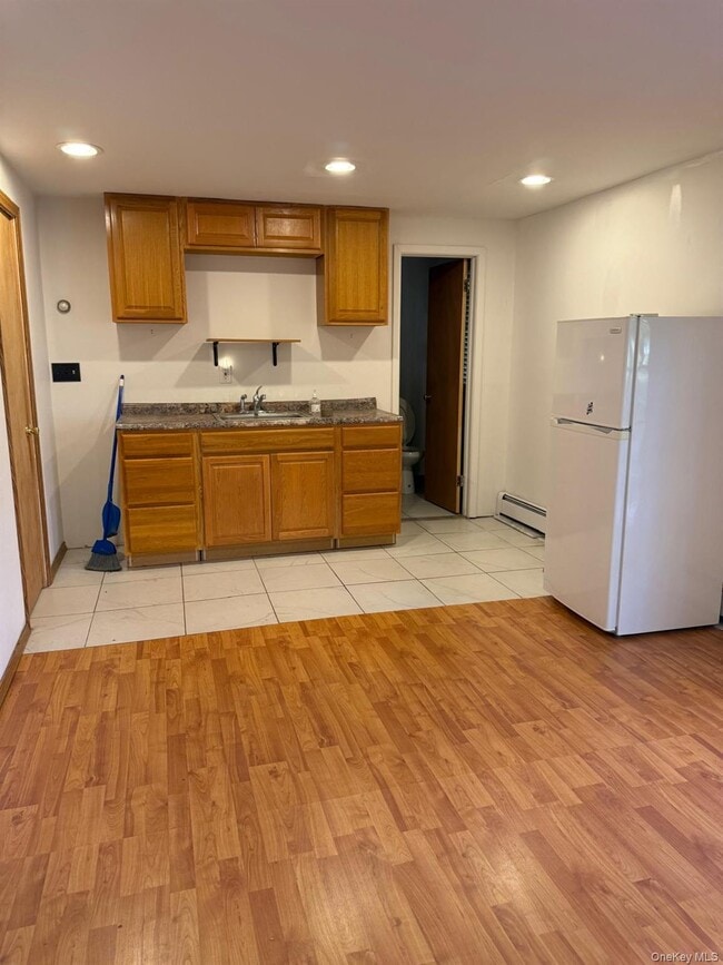 Building Photo - 5 Beverly Pl