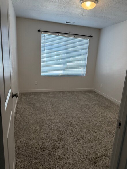 Building Photo - 3721 Soft Whisper Wy
