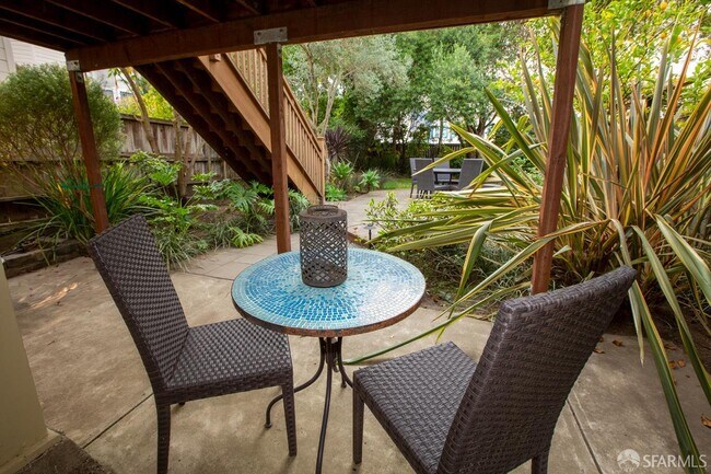 Building Photo - 3627 Scott St