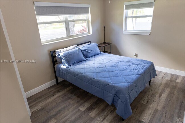 Building Photo - 250 NW 14th Way