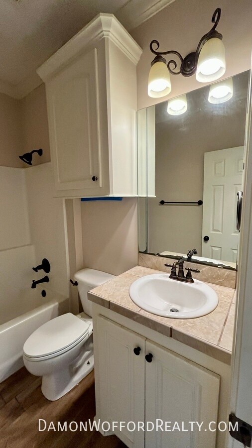 Building Photo - 610 Salems Ct
