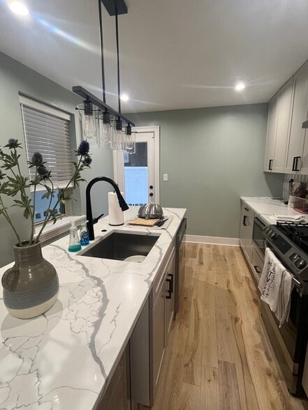 Kitchen - 1831 Ginnodo St