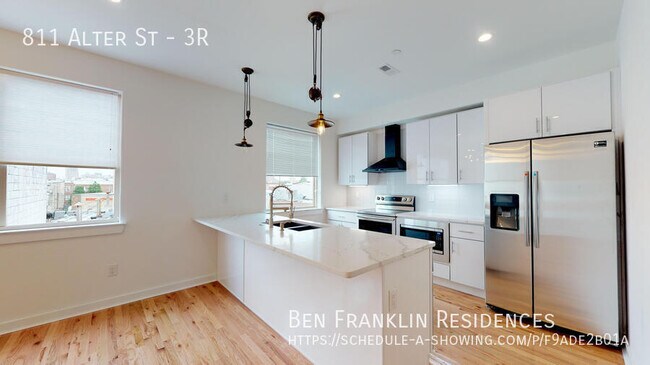 Building Photo - 811 Alter St