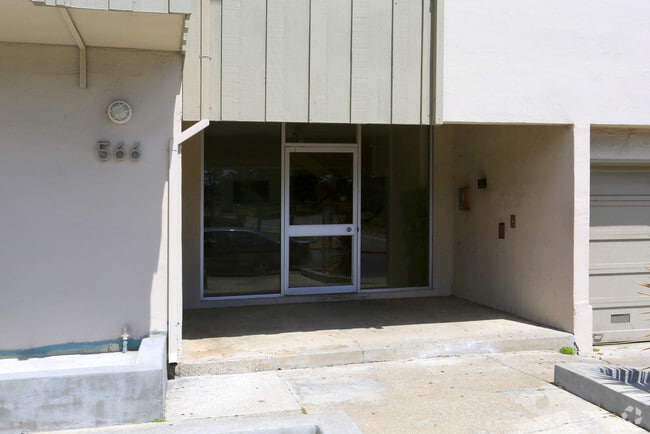 Entrance - Clarinada Apartments