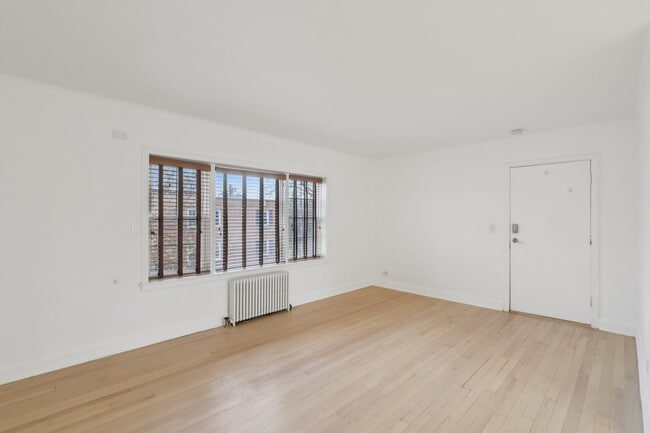 Building Photo - 2602 Bennett Ave