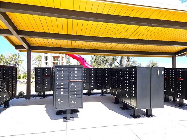 Building Photo - 10646 Hidden Banks Gln