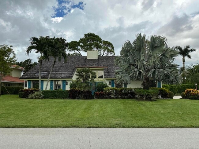 Building Photo - 4559 S Lake Dr